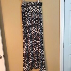 Loveappella Asymmetrical Black and White Skirt